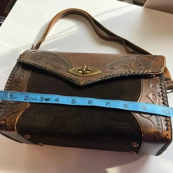 Vintage Leather Purse - Picture 14 of 16
